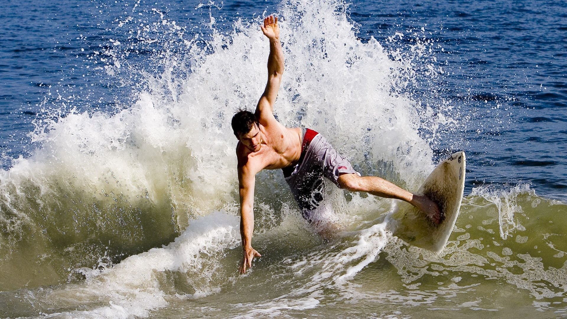 乐鱼体育网页登录-节奏压制是否比快节奏更具战略主导力，节奏太强下一句是什么